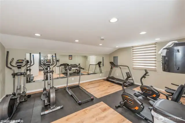 Stay active with access to two well-equipped fitness rooms—conveniently located within the community.    Stay active with access to two well-equipped fitness rooms—conveniently located within the community.
