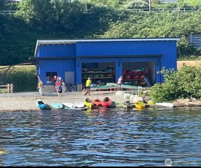 Bog Lake Beach park Kayaks