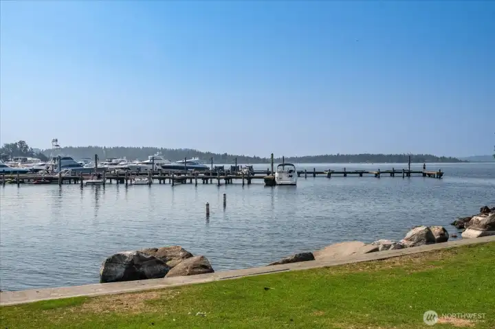 One block to Lake Washington