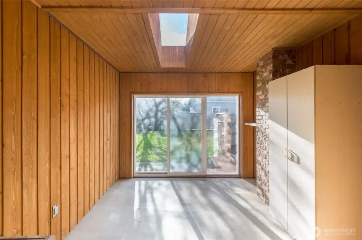 Bonus Room / Not included in SF