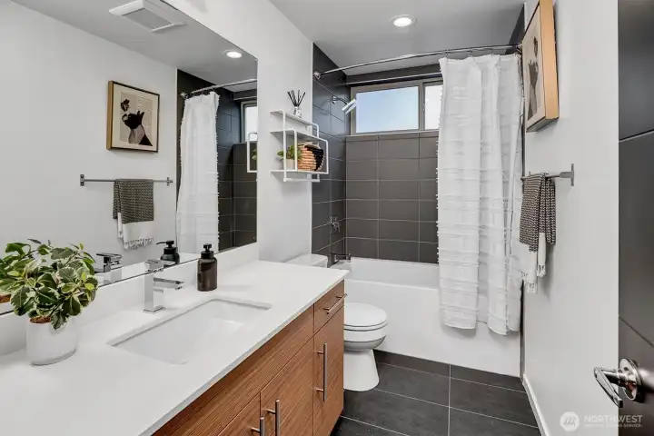 Full bathroom conveniently situated upstairs