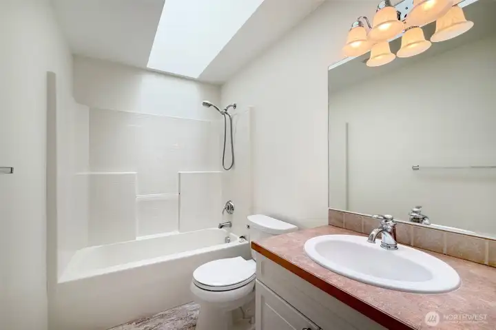 Full guest bathroom