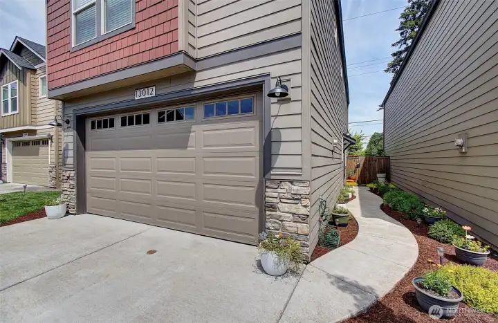 Front/Entry