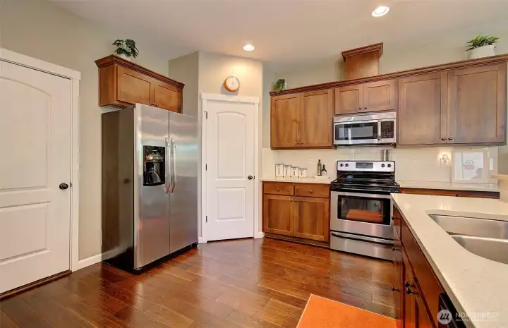 Kitchen/Garage Door Entry