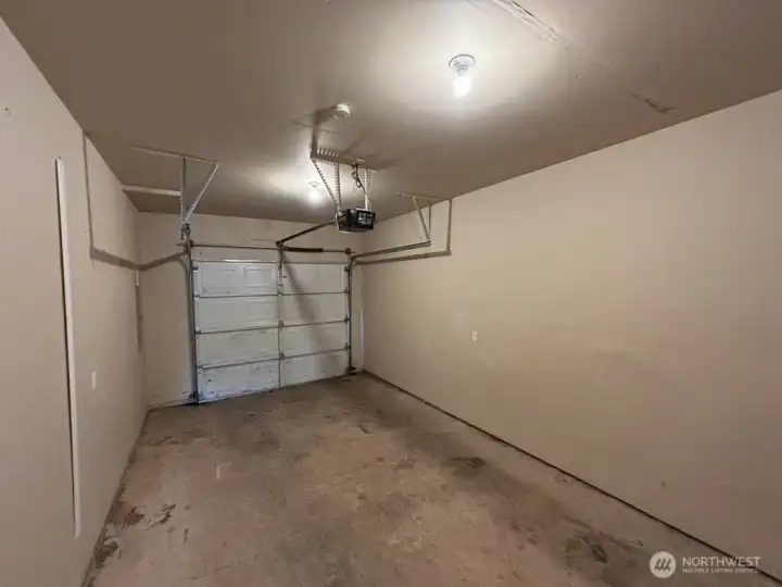 Single car garage
