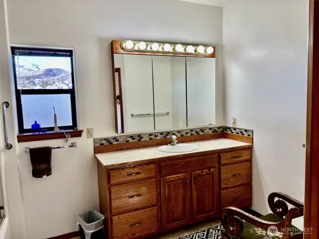 Primary bath 1