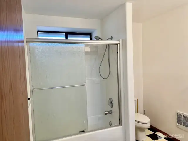 Bath lower