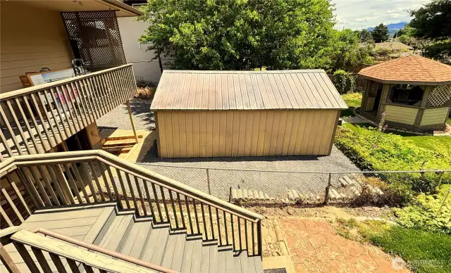 Storage shed