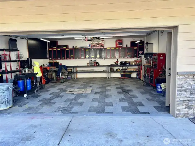Shop with built ins   2nd Upper garage area