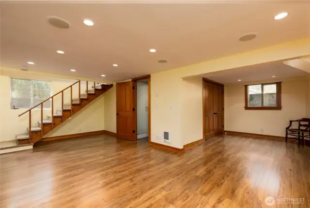 Versatile recreation room located on the lower level