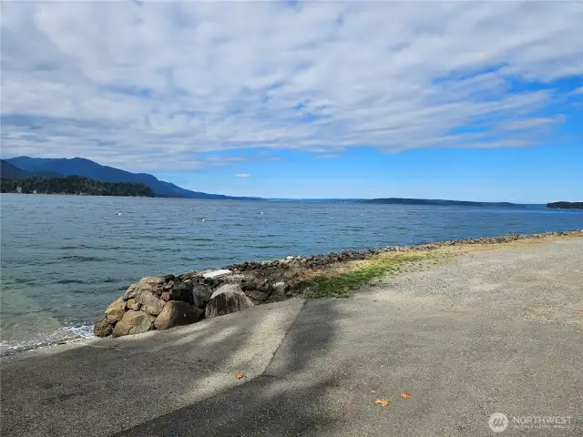 Another view looking up towards Dabob Bay.  You are literally at the best launch site to take advantage of all the Hood Canal offers both north and south!