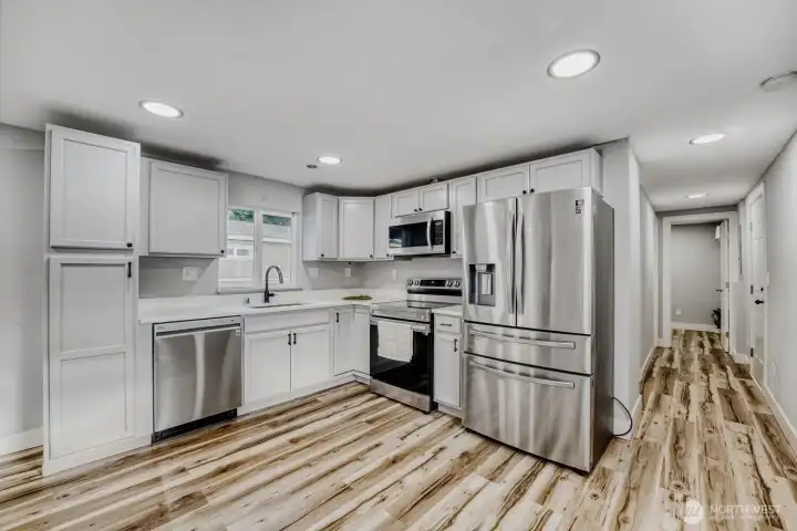 All appliances are included.