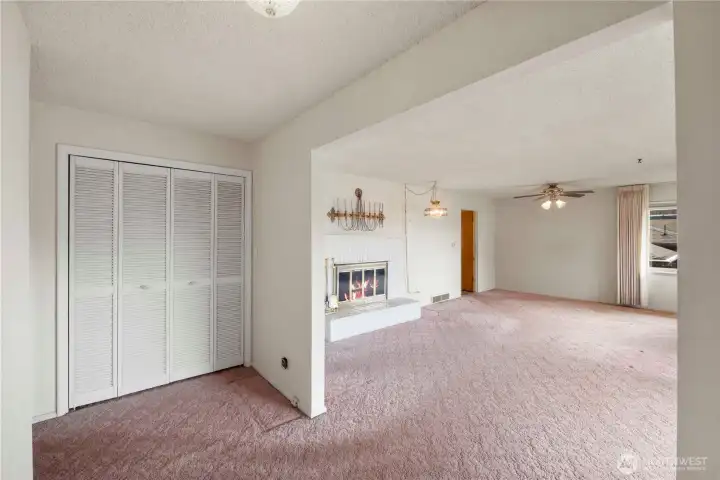 Entry with large coat closet