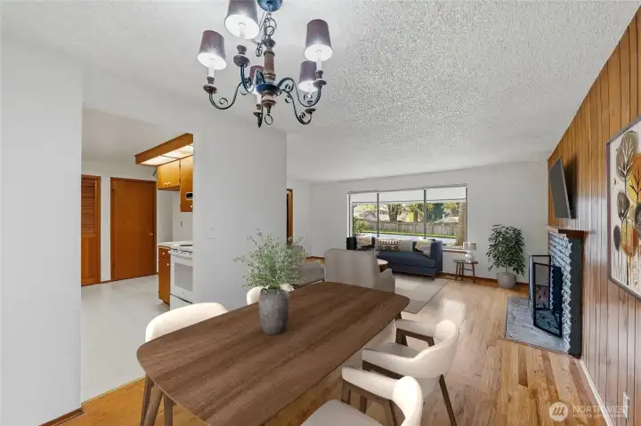 Dining room right off kitchen