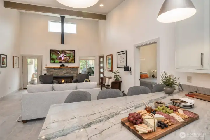 Main Home w/ Eat-In Kitchen