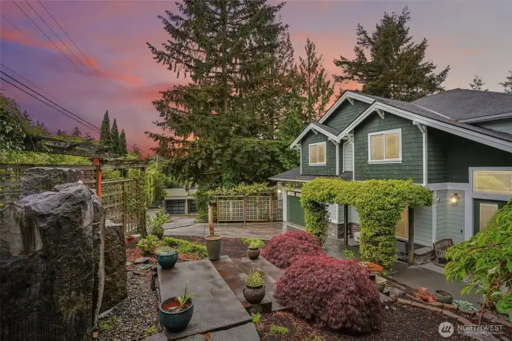 Water falls, mood lights, matured landscaping and much much more!