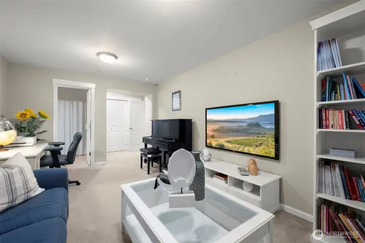 Ground floor guest suite/office