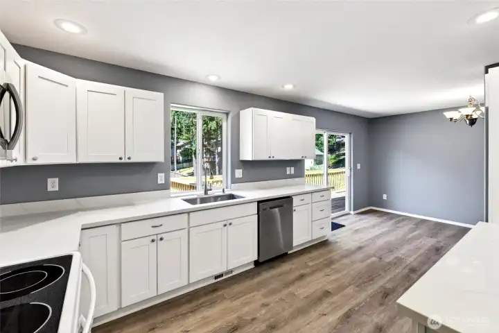 Loads of cabinet space!
