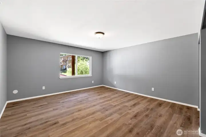 Bed #5 or office/den/TV/gaming room.