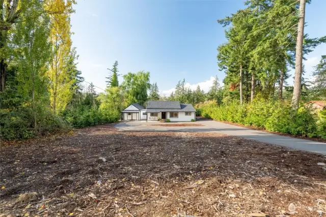 With an oversized ¼-acre lot, this 3-bedroom, 1-bathroom home offers modern finishes without sacrificing affordability.