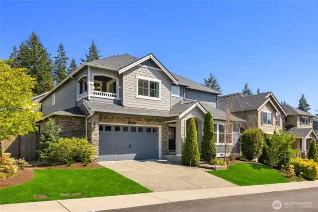 This 5-bedroom newer-construction home with an office/bonus room is conveniently located in Winslow and sits next to the peaceful Moritani Preserve.