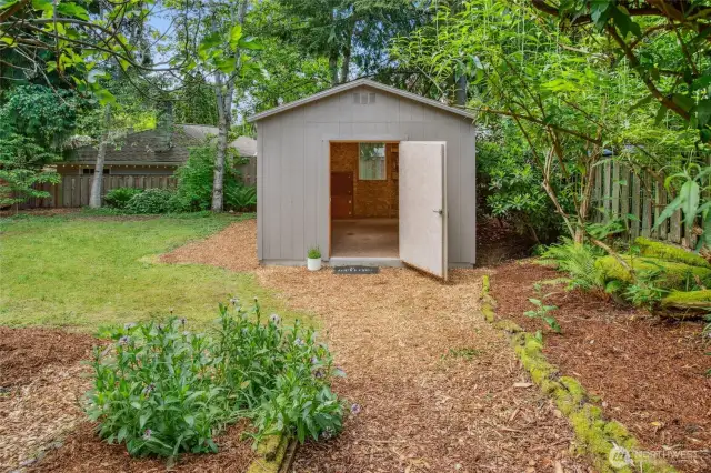 Newer TuffShed - perfect for a shop or home office.