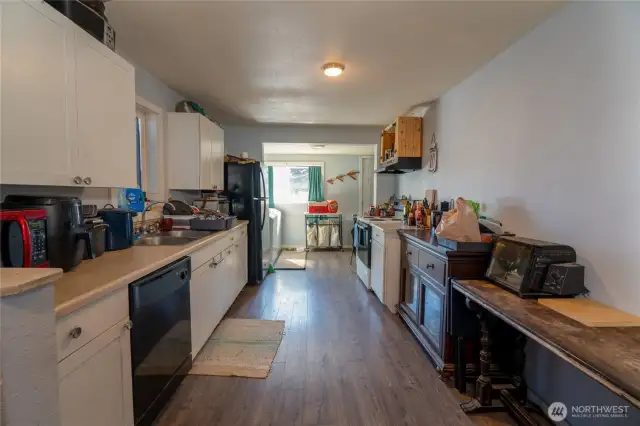 main home kitchen & laundry