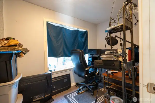 main home office/3rd bedroom