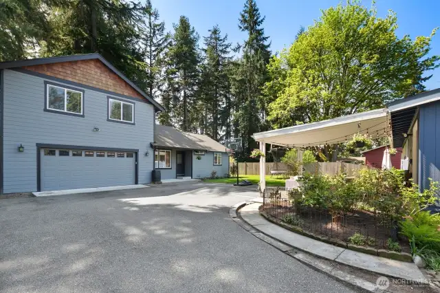 Private drive-way & gate to DADU