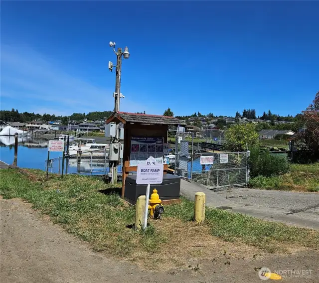 Community boat ramp