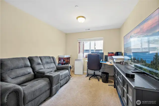 Bedroom 4 (2nd Floor)