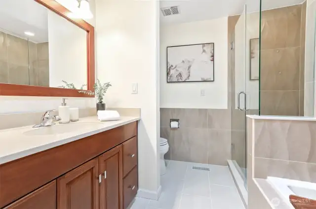 Newly remodeled upstairs bathroom (2024).