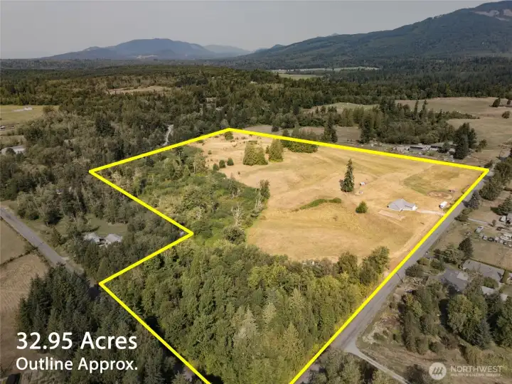 Approximate outline of this 32.95 acre parcel.