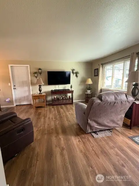 LVP flooring throughout