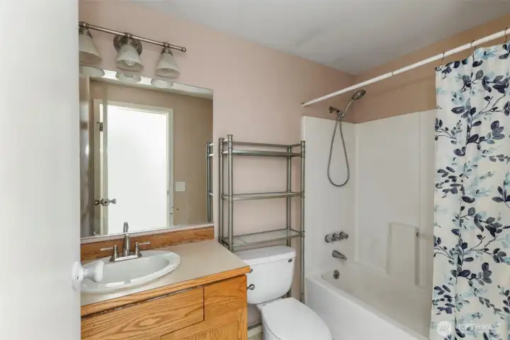 Guest full bath