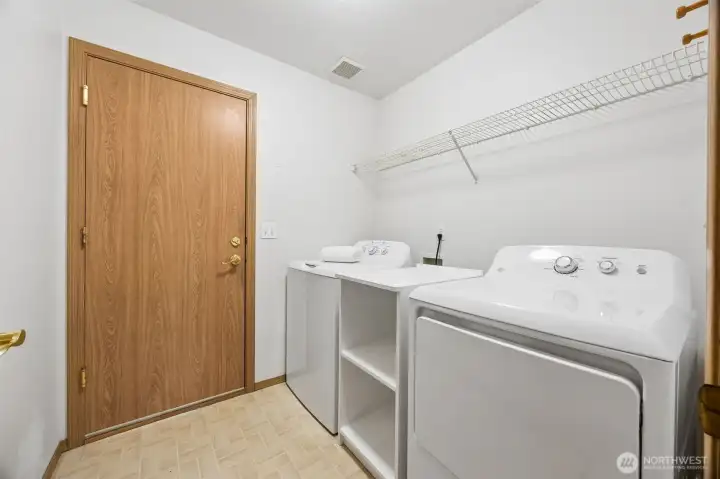 Laundry room - washer/dryer included!