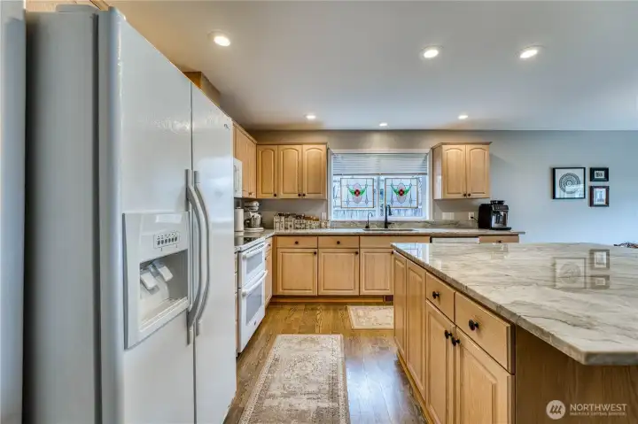 Lots of storage under island