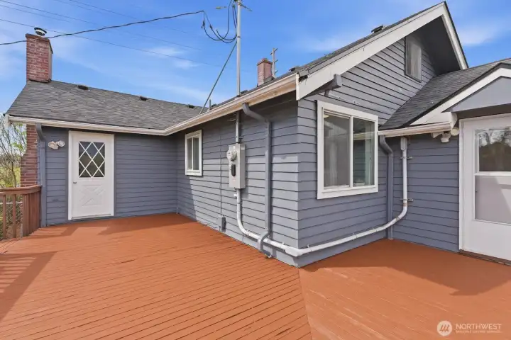 This spacious outdoor living area is the perfect spot for morning coffee while enjoying the quiet atmosphere of the plateau.