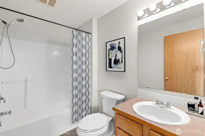 Main Bathroom (digitally staged)