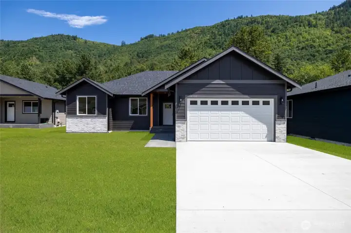 Welcome to 6522 Watson Loop! (grass photoshopped in) Welcome to 6522 Watson Loop! (grass photoshopped in)