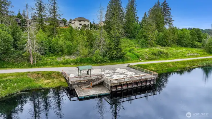 The HOA maintained dock has been host to many a summer gathering, including neighborhood fishing derbies. The HOA maintained dock has been host to many a summer gathering, including neighborhood fishing derbies.