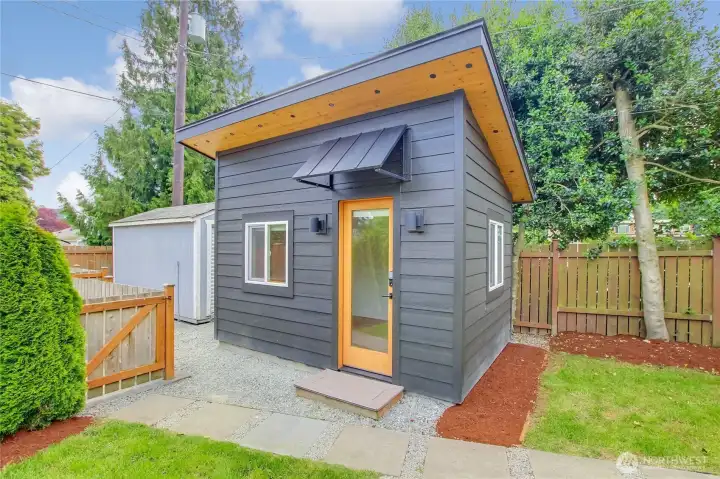 New exterior office/studio w/ power, completed 2022!