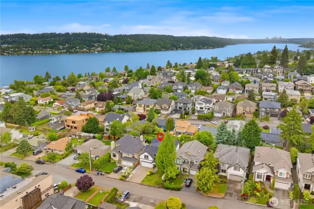 An amazing community and convenient location with easy access to the lakefront and freeway.