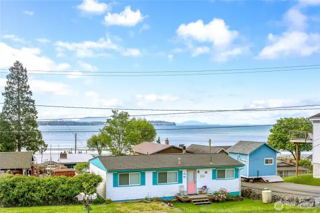 Views of the Bay and Gulf Islands
