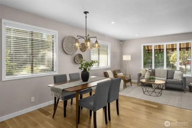 Upper level living & dining area