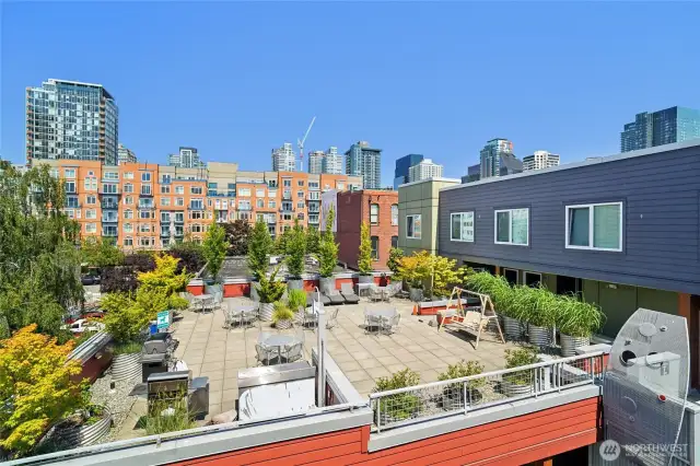 World-class dining, fantastic nightlife, shopping, Pike Place, and the newly renovated waterfront pavilion are right at your doorstep.