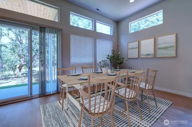 Virtually Staged Dining