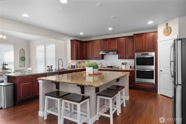 Expansive kitchen Island