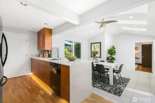 Open Kitchen.