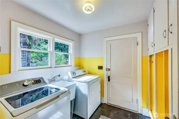 Back door mudroom/laundry